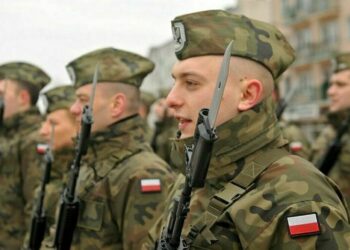 Польское издание: власти вводят поляков в заблуждение ради антироссийской мобилизации
