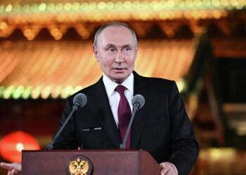 Путин впервые пригласил Зеленского в Москву для переговоров