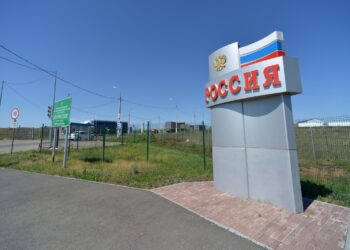 Россия отменила миграционное ограничение для перевозчиков из Казахстана