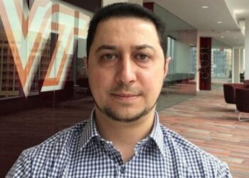Американский аналитик опровергает критику BBC, подтвердив правдивость слов Хаменеи о США