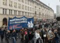 В Германии тысячи школьников вышли на митинги против добровольного военного призыва — ВИДЕО