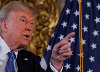 Трамп призвал Европу «заняться Украиной», а не Гренландией, и пригрозил торговой войной
