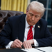 Трамп смягчает курс по Гренландии: от тарифного давления к переговорам