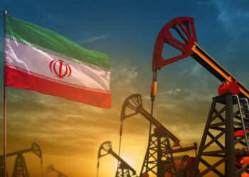 Иран вышел на 46-летний максимум добычи нефти