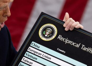 Верховный суд США: Трамп превысил полномочия, когда вводил пошлины на импорт товаров