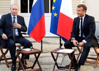 Зачем Макрону нужен разговор с Путиным: мнение эксперта