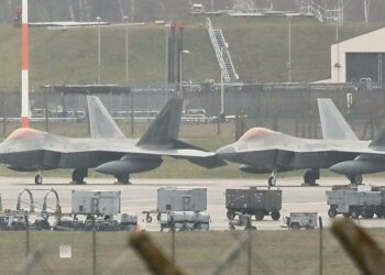 Великобритания запретила США использовать свои базы для удара по Ирану
