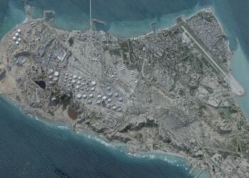 Иран укрепил остров Харк, американские эксперты бьют тревогу