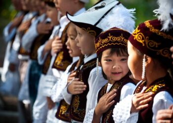В Кыргызстане с июля 2026 года семьи начнут получать выплаты «Бала ырысы»