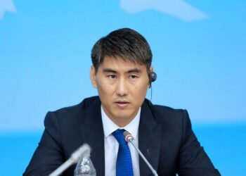 Экс-глава МИД Кыргызстана оказался в центре расследования — подробности