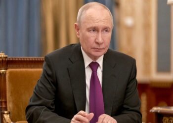 Путин: Россия переживает переломный момент
