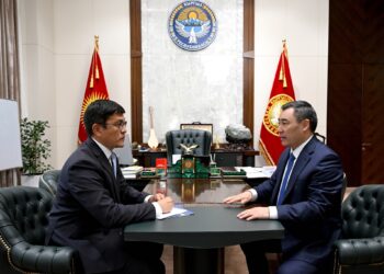 Кыргызстан будет укреплять взаимовыгодное партнерство с США: президент принял посла КР в Вашингтоне