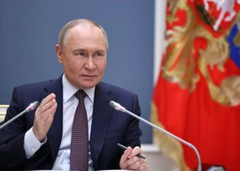 Путин заявил о готовности объявить перемирие ко Дню Победы