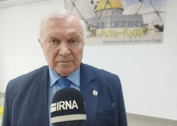Российский общественный деятель высоко оценил роль Али Хаменеи в сближении России и Ирана