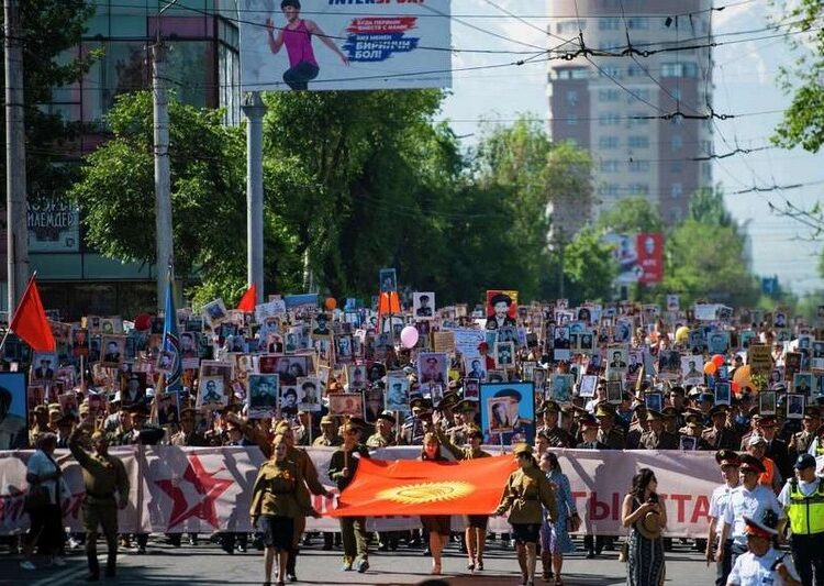 «Бессмертный полк» объединил страны Центральной Азии и Россию в День Победы