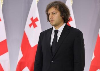 Кыргызстан впервые с официальным визитом посетит премьер Грузии