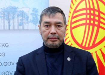 Токтакунов: куда смотрят аналитические службы президента?