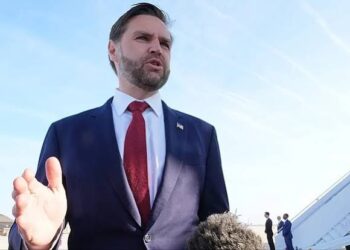 Ночные заявления Вэнса по Ирану: США готовят масштабную сделку вместо «вечной войны»