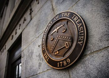 США ввели санкции против восьми танкеров, перевозивших иранскую нефть