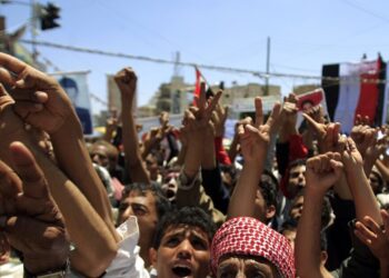 Прорыв блокады Йемена: жители Саны празднуют приземление иранских самолетов — ВИДЕО