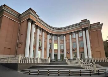 В Кыргызстане предлагают на 10 лет запретить снос исторических памятников
