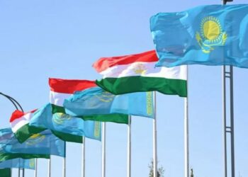 В Таджикистане и Казахстане ощутили последствия атак ВСУ на НПЗ в России
