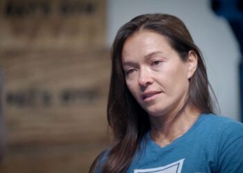 CNN: модель из Узбекистана заявила, что Джеффри Эпштейн продолжал насилие даже во время отбывания наказания