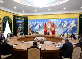 Президент Кыргызстана Садыр Жапаров встретился с главами внешнеполитических ведомств государств-членов ШОС (фото)