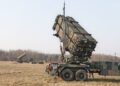 Bloomberg: задержки поставок ракет-перехватчиков ослабят позиции Киева