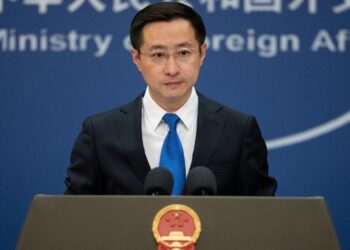 Китай предупредил США о недопустимости вмешательства в отношения с Ираном