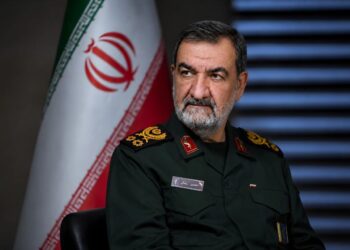 «Не может ни договориться, ни воевать»: Резаи оценил положение Трампа