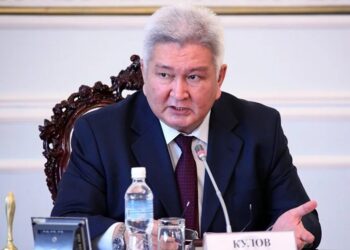 Не ломать систему ради новых вывесок: политик раскритиковал законопроект о ликвидации областей и районов Кыргызстана