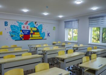 Учителям — двойная надбавка: в 100 школах Узбекистана начнут преподавать на английском языке